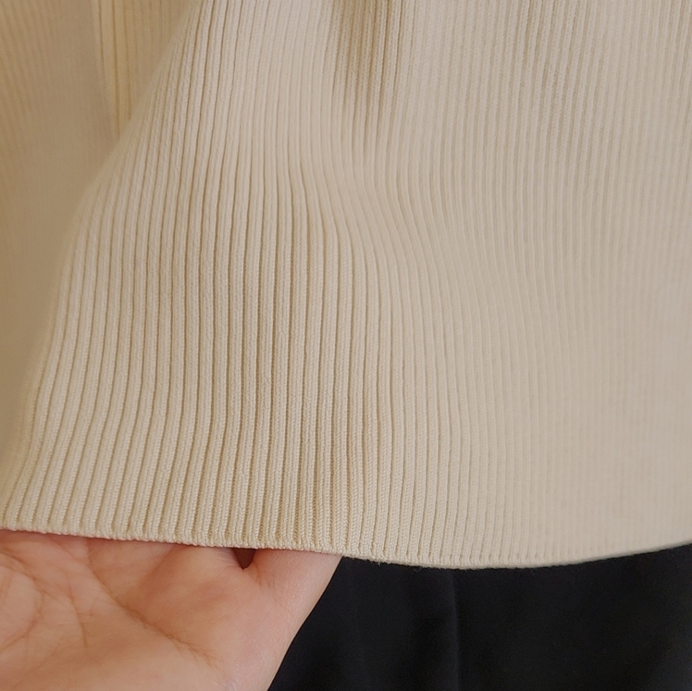 Lauren Ralph Lauren Beige Turtleneck Sweater - Picture 4 of 5